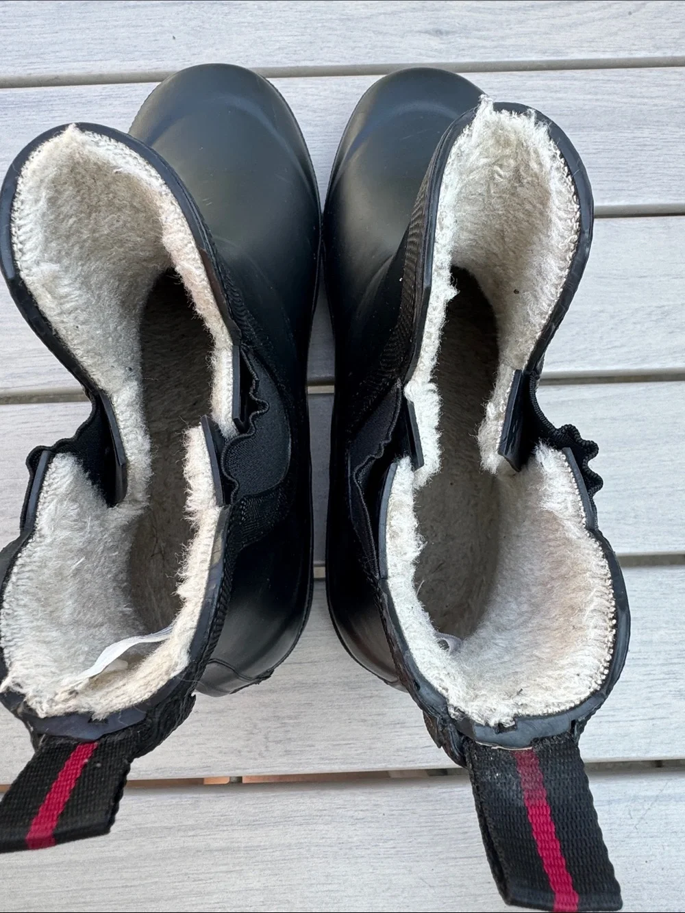 Tretorn rain booties size 8 Black Faux Fur Lined